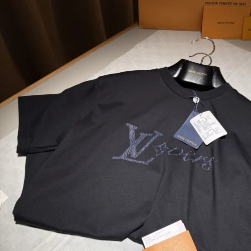 ルイ・ヴィトン イリデセント LV バーズ Tシャツ - 画像 (3)